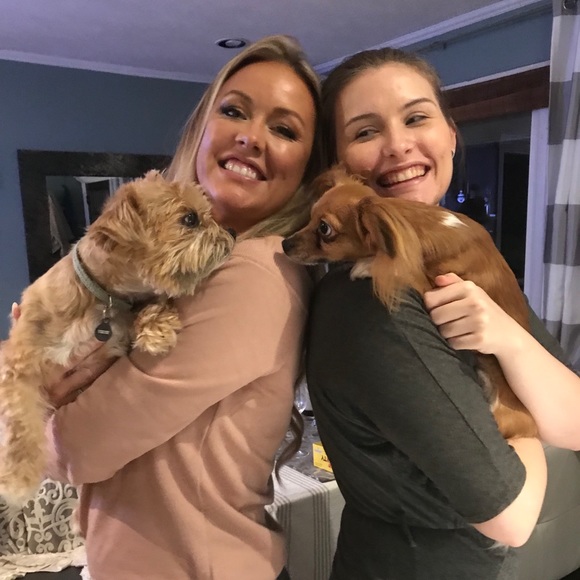 Meet your Posher, Traci - Picture 3 of 4